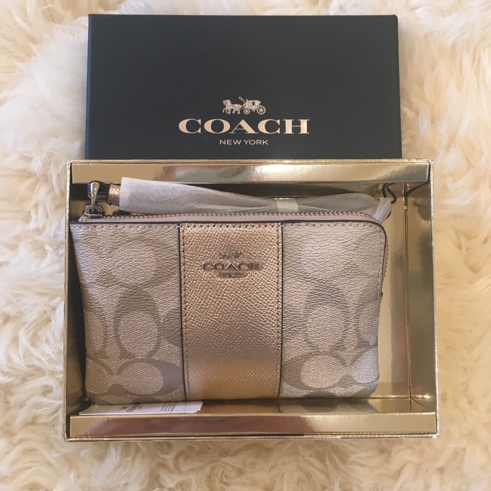 Coach Boxed Sig CZip Wristlet Purse